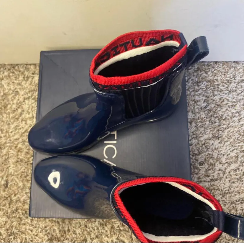 Nautica rain boots size 7 - Image 6