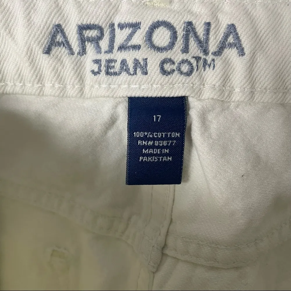 Arizona Jean high rise denim tie dye shorts juniors Size 17 - Image 6