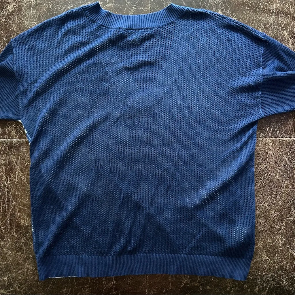 Tommy Bahama  Courtside V-Neck Mesh Lightweight Pullover Sweater Navy - Image 4