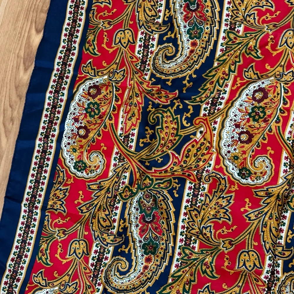 Vintage Paisley Scarf 34x35 - Image 14