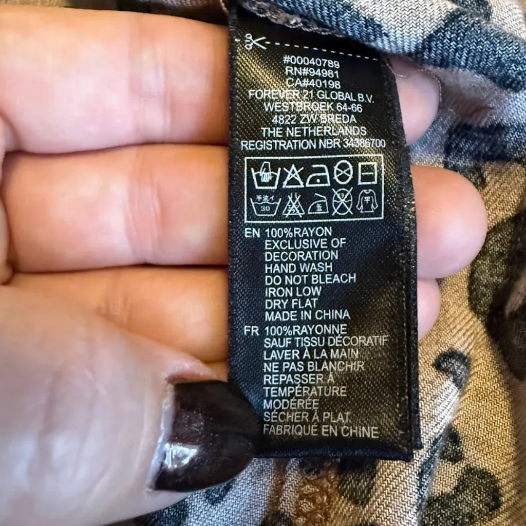 F21 Leopard Print High Waisted Zip Rayon Tap Shorts in Brown & Black size Medium - Image 6