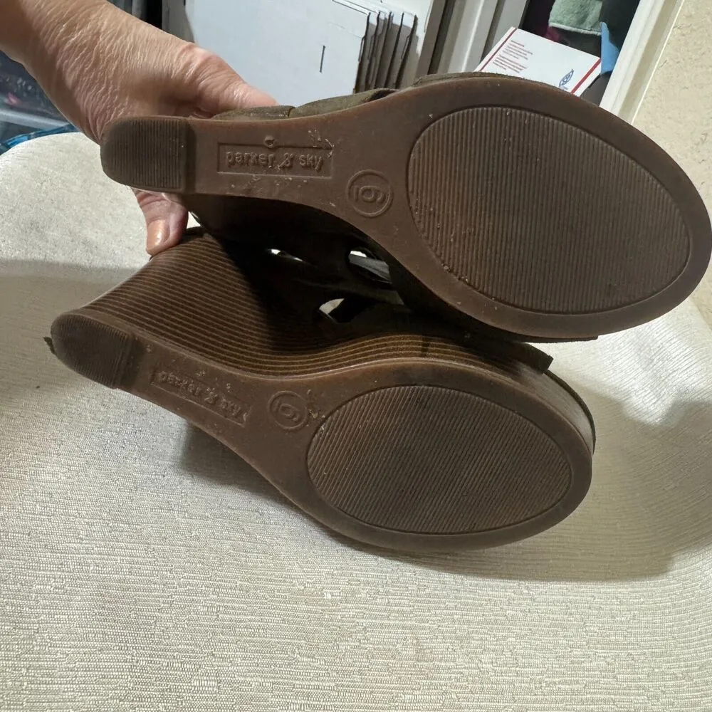 Parker And Sky Wedges Womens Size 6 Olive Green Suede High Heels Peep toe - Image 6