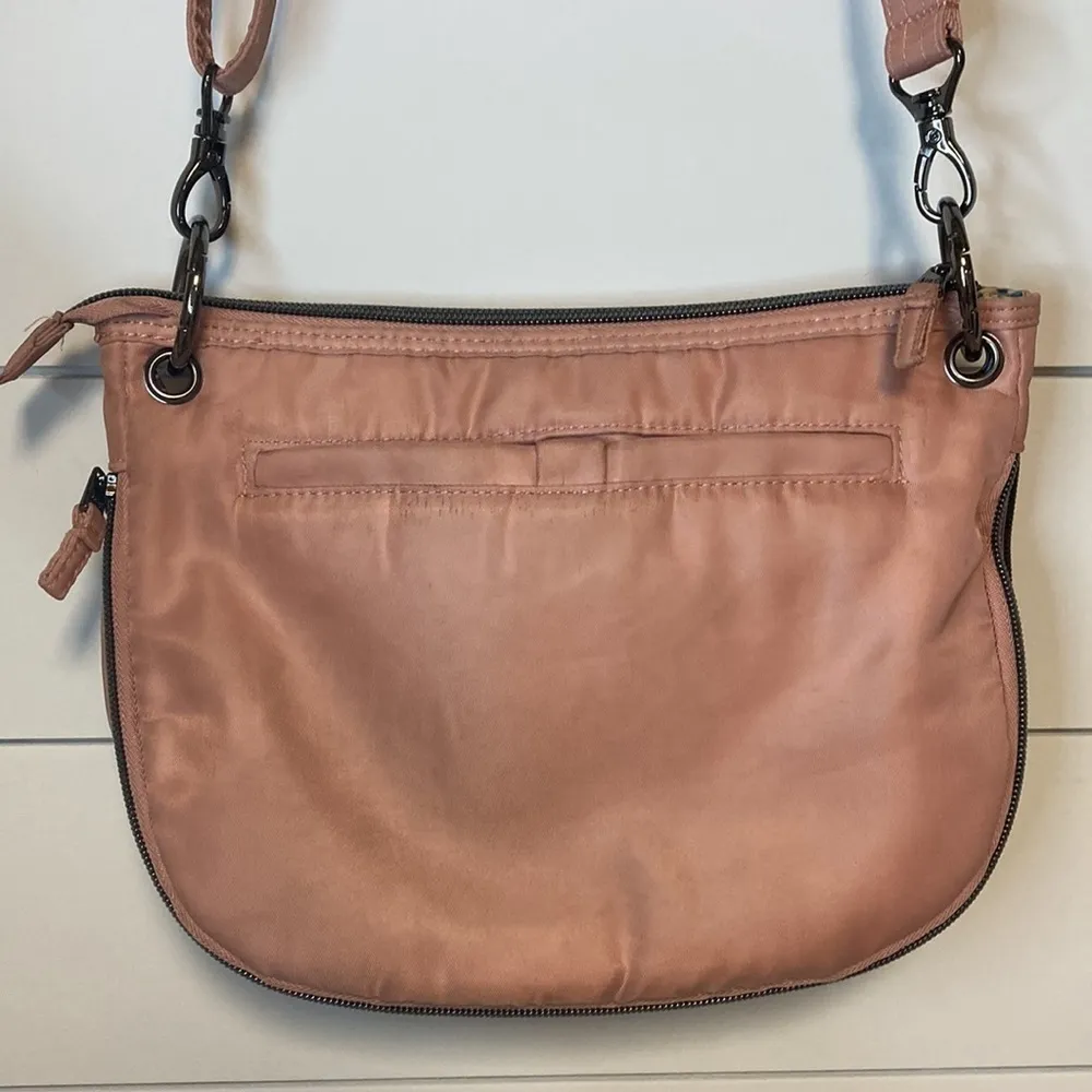 Lug Swivel RFID Quilted Shoulder Bag Pink - Image 6