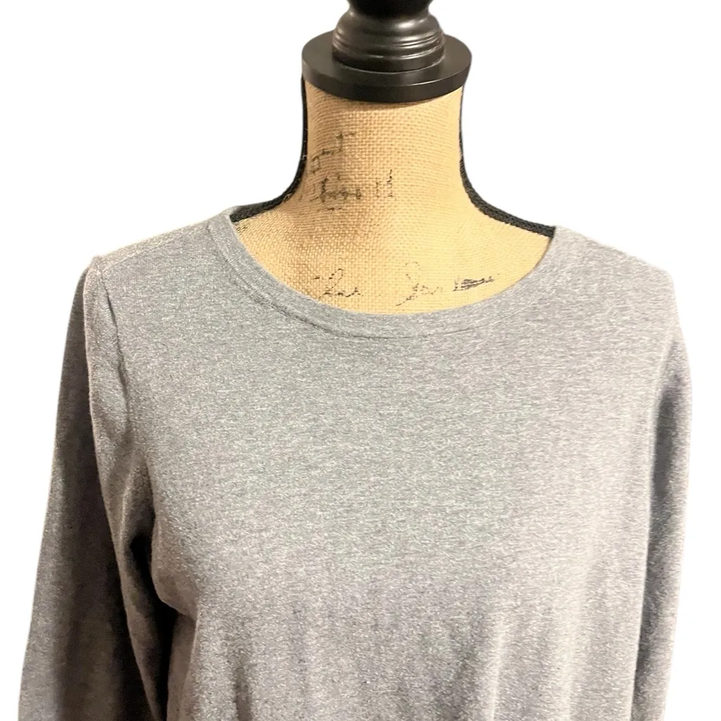 Unknown brand, unknown size sweater with dual fabric back and ties. Gray - Image 2