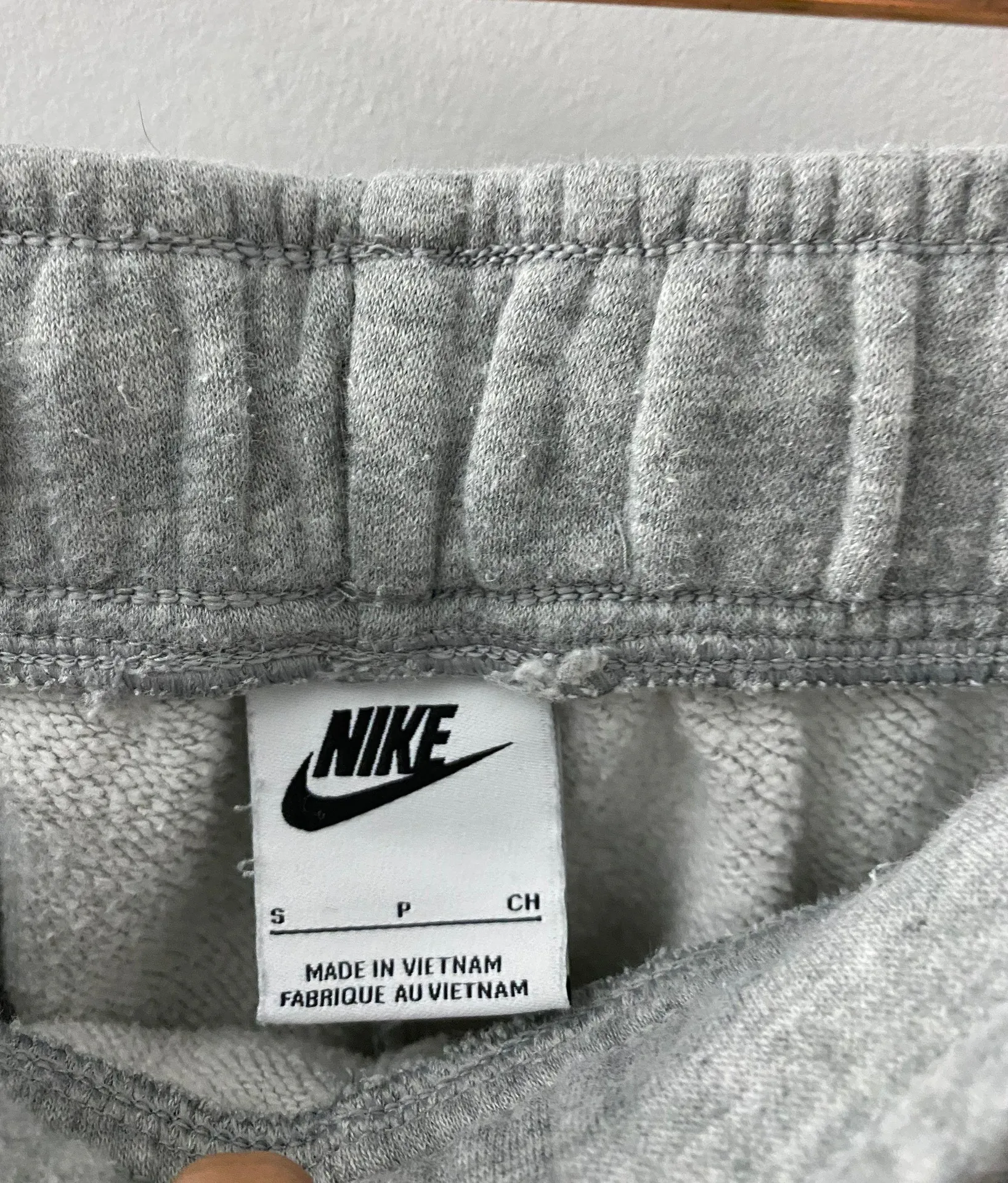 Nike Gray Cargo Sweatpants - Image 5