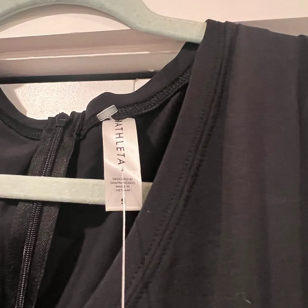 Athleta Black Sleeveless v-neck Jumpsuit‎ small - Image 4