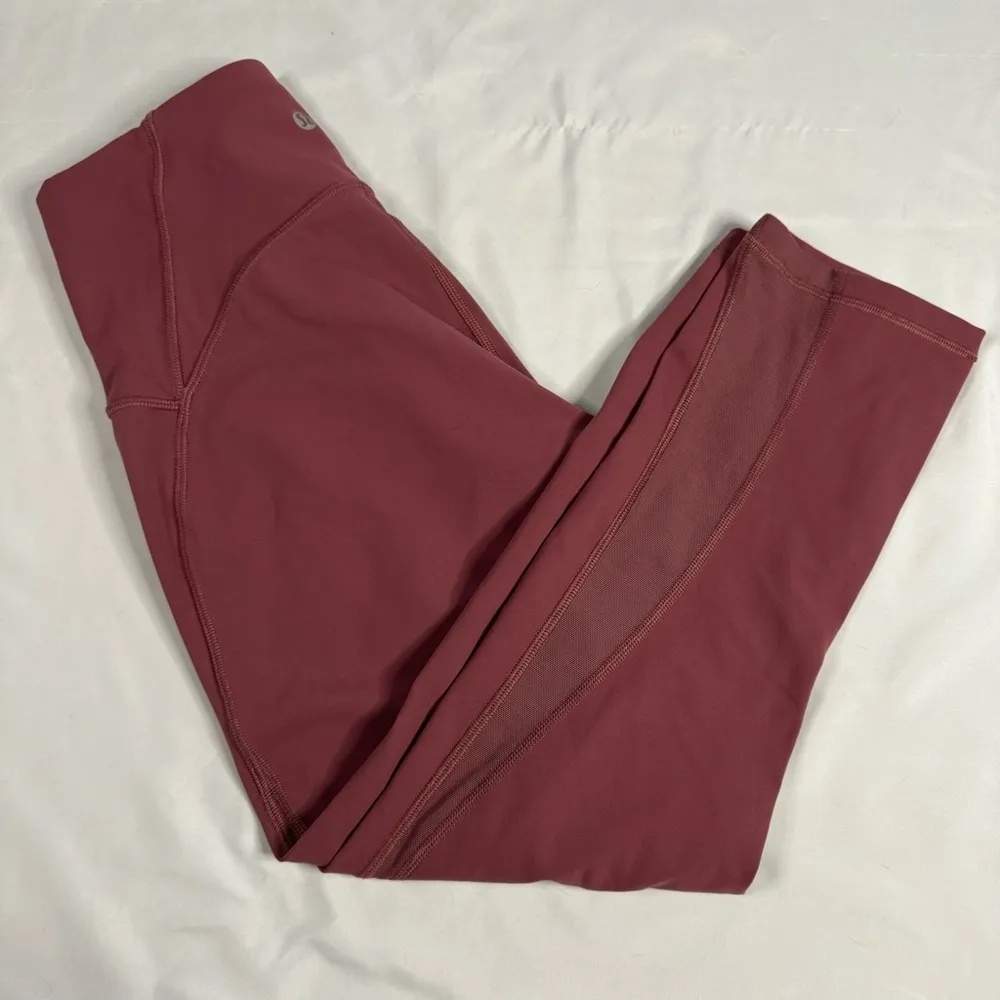 Lululemon Train Times Crop 21 Size 6 So Merlot Pink Gym Athleisure Sweat Wicking - Image 3