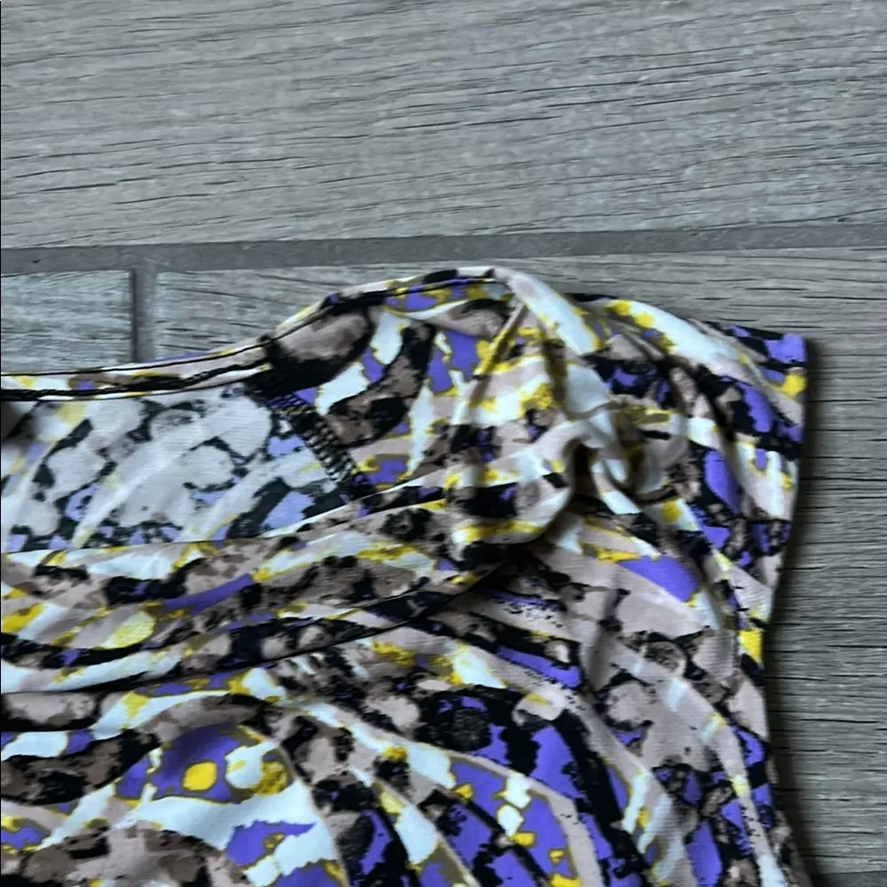 Jones Studio Black and White Graphic Relaxed Blouse - Image 4