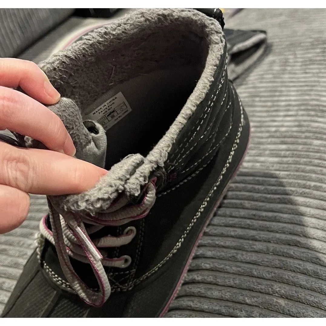 Crocs Womens 7 US AllCast Waterproof Duck Boot Snow Weather Black Purple Gray - Image 6