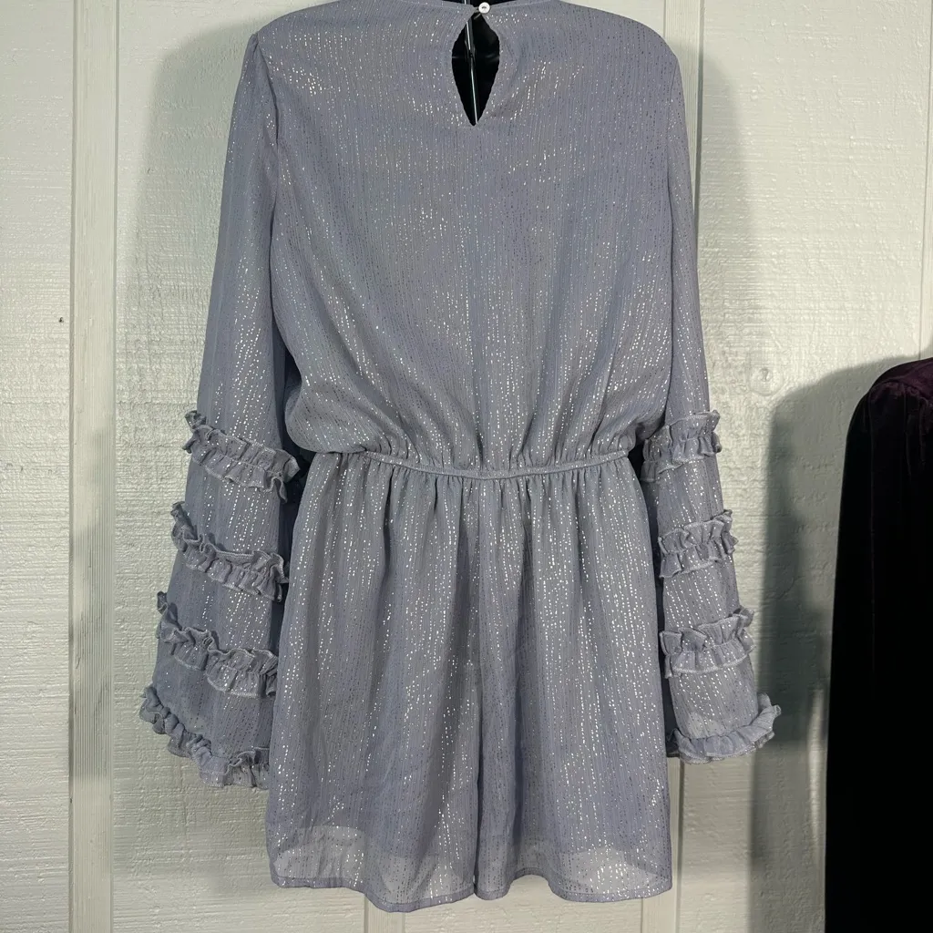 Entro  Women’s Lavender  Romper Size Medium EUC - Image 8