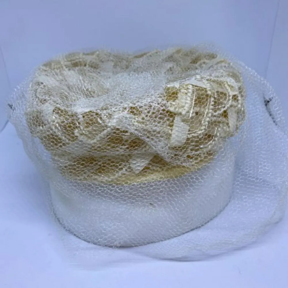 Vintage Cream & White Hat with Mesh - Image 4