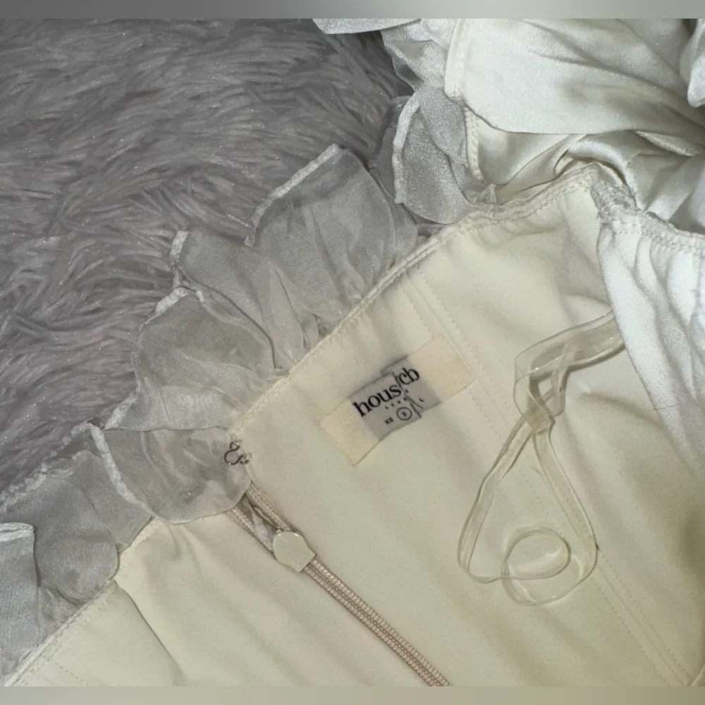 NWOT House Of CB 'Astrid' Ivory Strapless Ruffle Mini Dress sz S - Image 5
