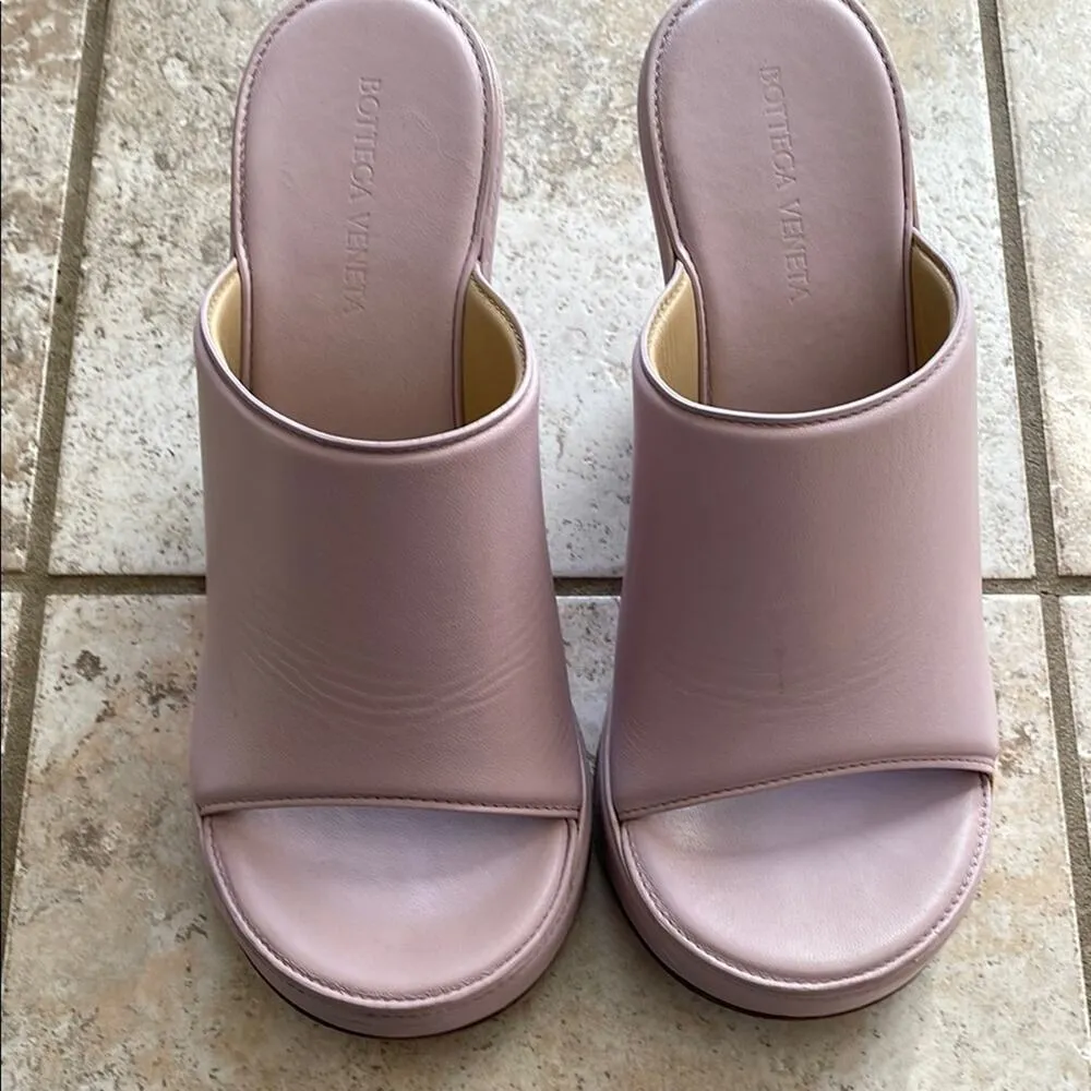 BOTTEGA VENETA Leather Platform Lilac Sandals - Image 2