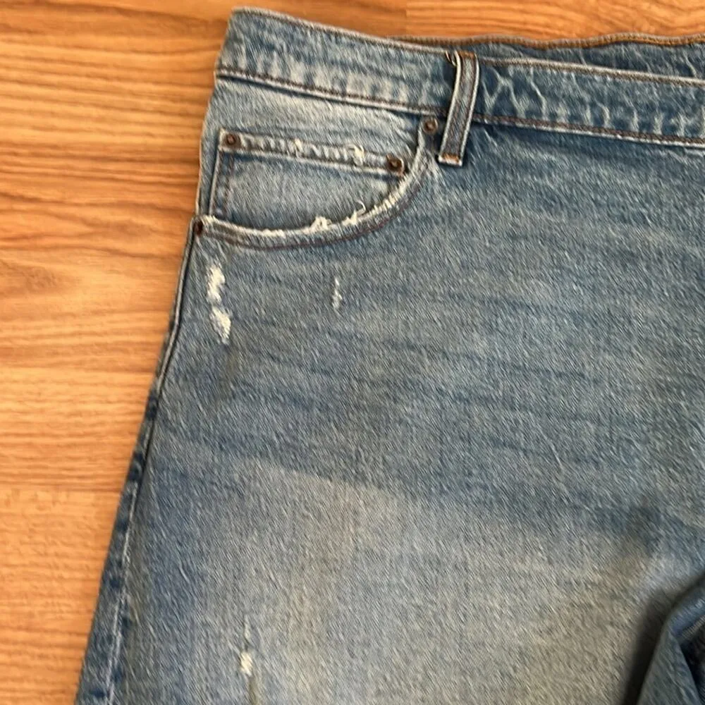 Abercrombie & Fitch The Dad Shorts High Rise 5” Jean Shorts  Distressed - Image 4