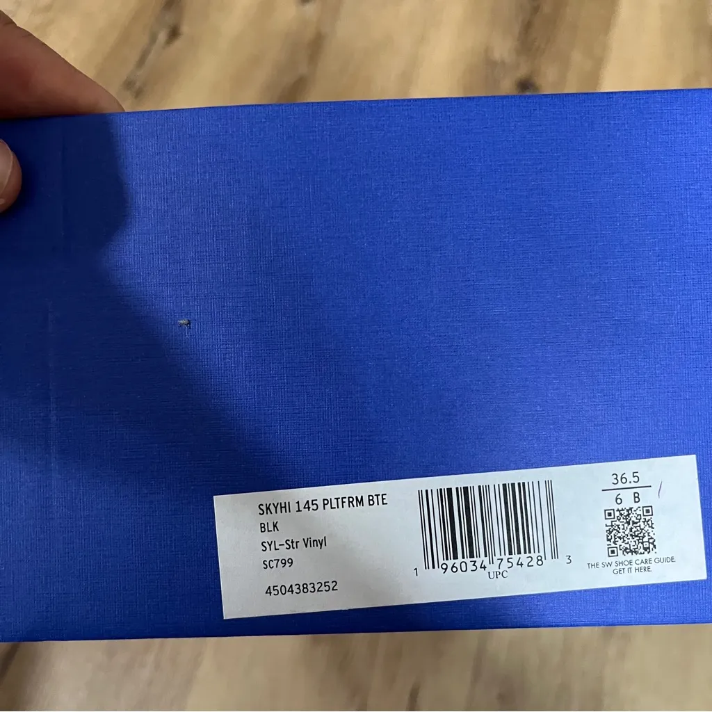 Stuart Weitzman High-Shine Platform Boots - Black size 6 damaged - Image 3