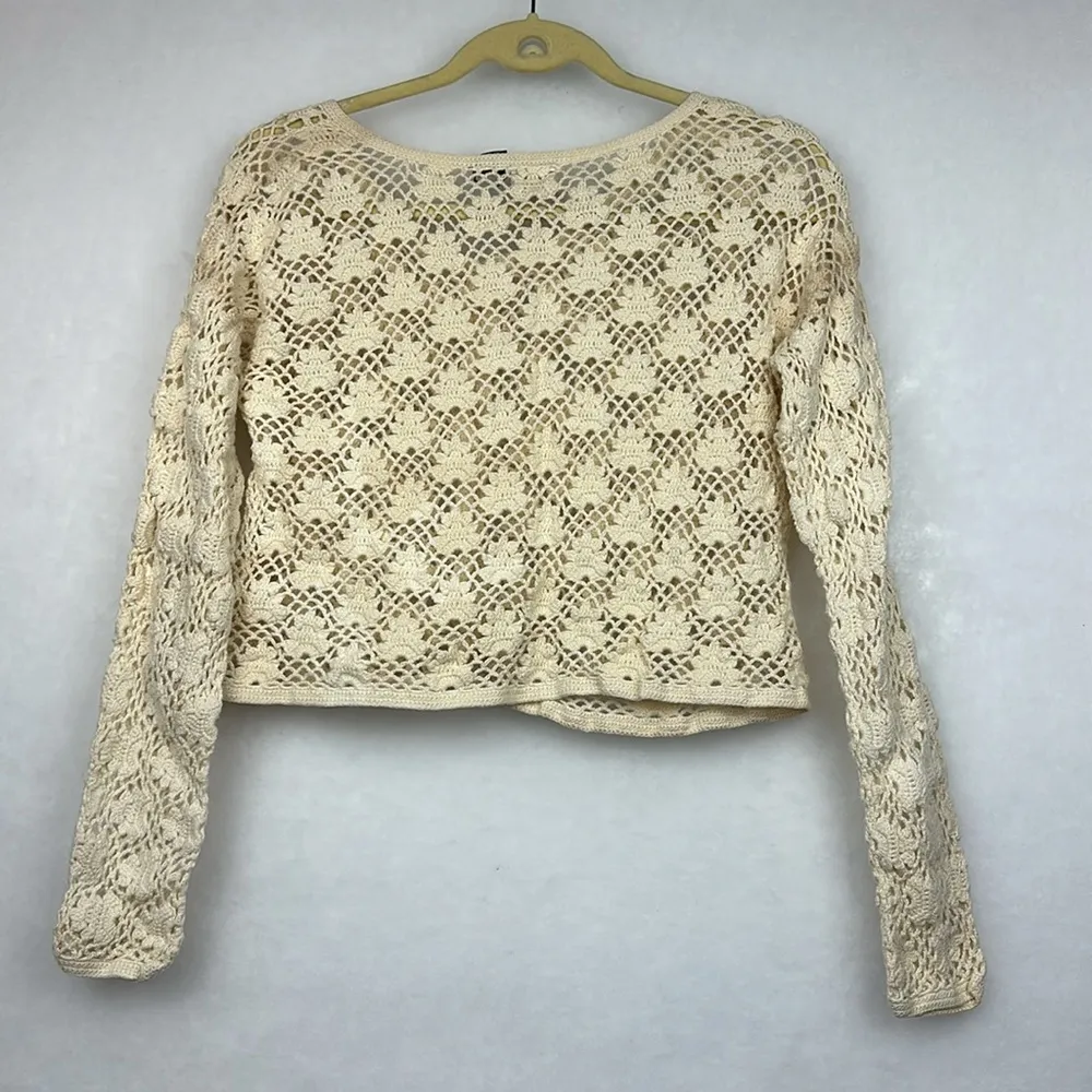 Cropped Button - Image 6