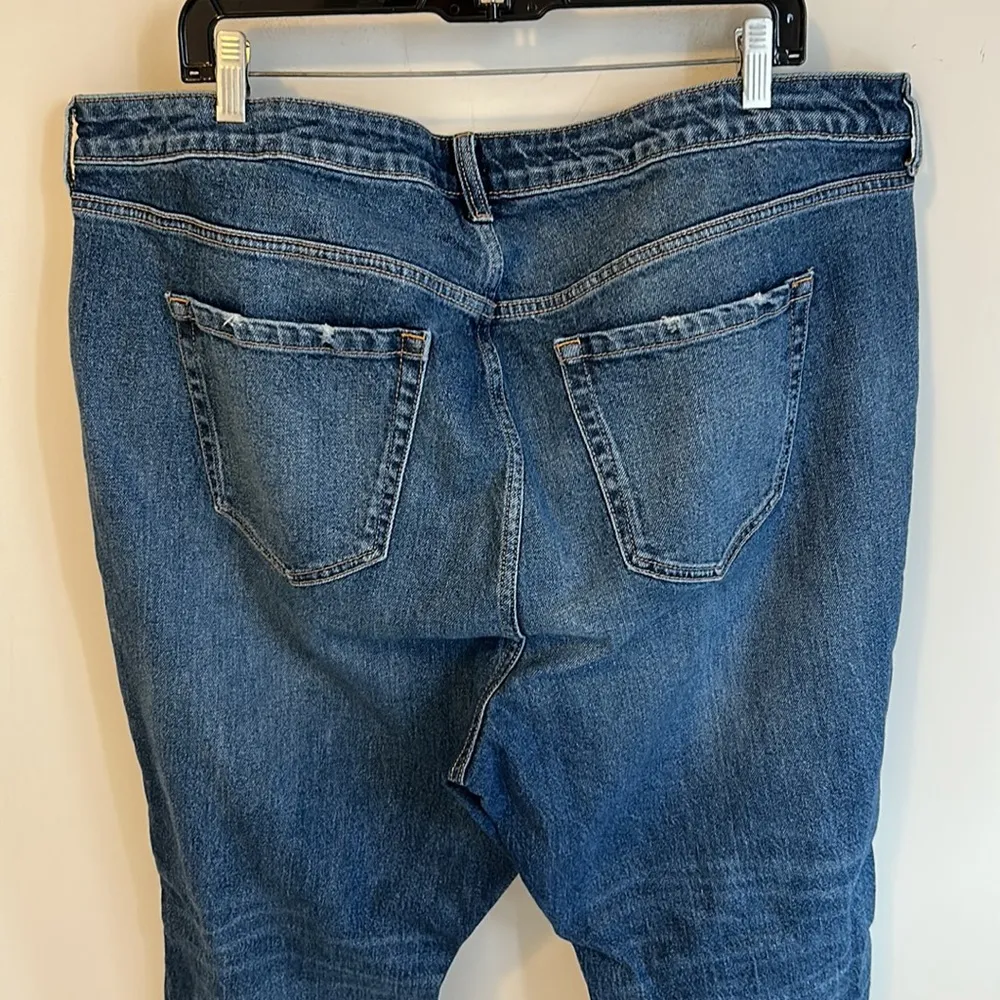 Torrid High Rise Straight Ripped Knees Fray Hem Jeans - Image 5