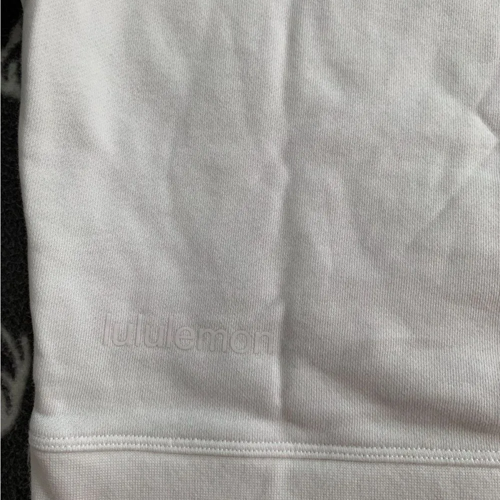 Lululemon white perfectly oversized crew neck size 6 - Image 3