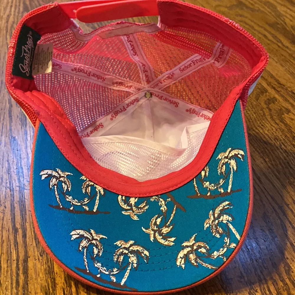 Senór Frogs trucker hat Pink - Image 5