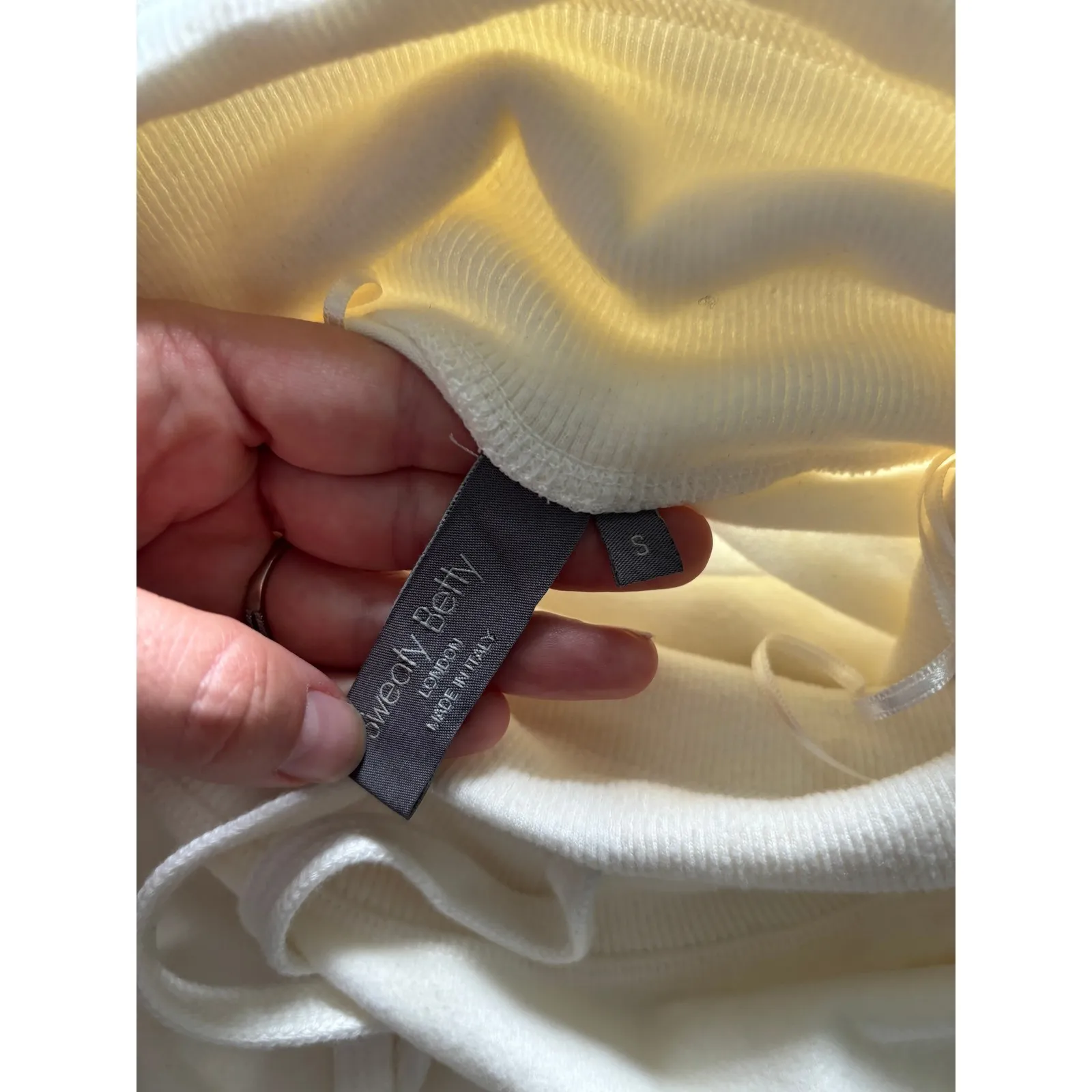 Sweaty Betty Harmonise Sweatshirt Womens Small‎ Cream Cowl Neck Gym Workout Yoga - Image 3