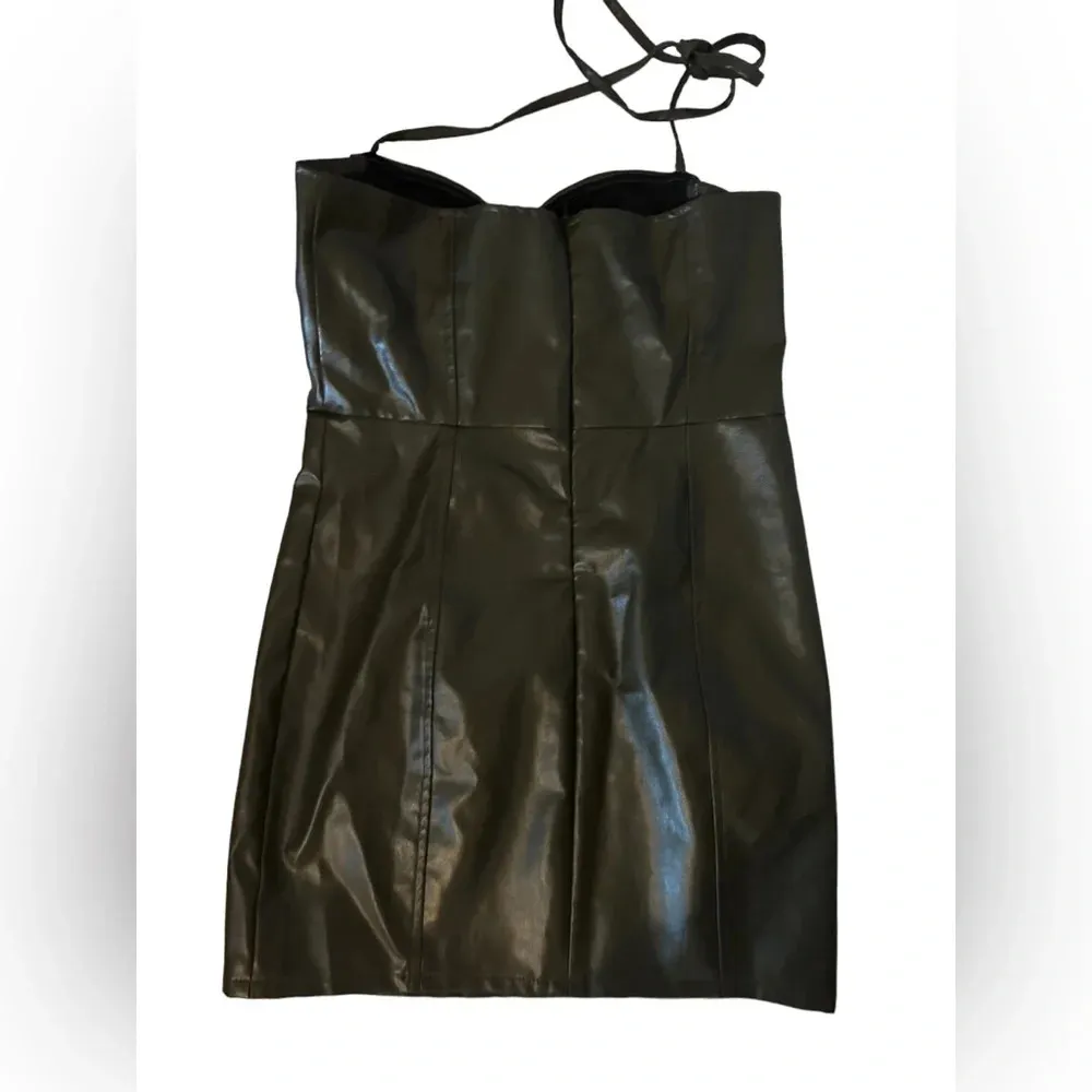 Pretty Little Thing Dark Khaki PU Cup Detail Halterneck Bodycon Dress - Image 4