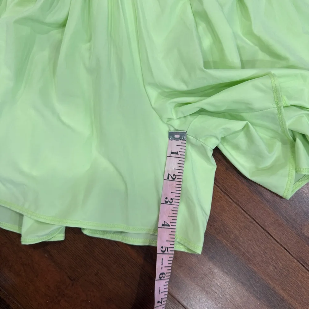 Athleta Flutter Sneaky Shorts Womens Small Breathable Quick Dry Skort Lime Neon - Image 6
