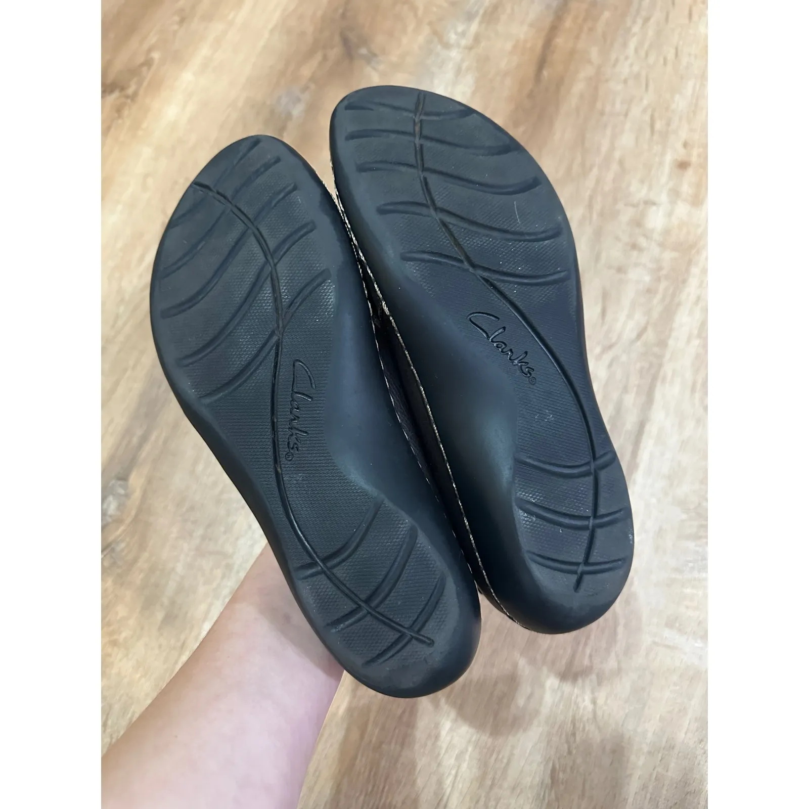 CLARKS | Women's Leather‎ Slip On Casual Comfort Loafers - Image 3