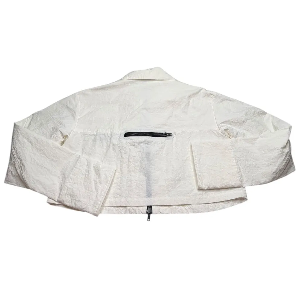 BY.DYLN Tanya Shirt White Cropped XS Full Zip Pockets - Image 5