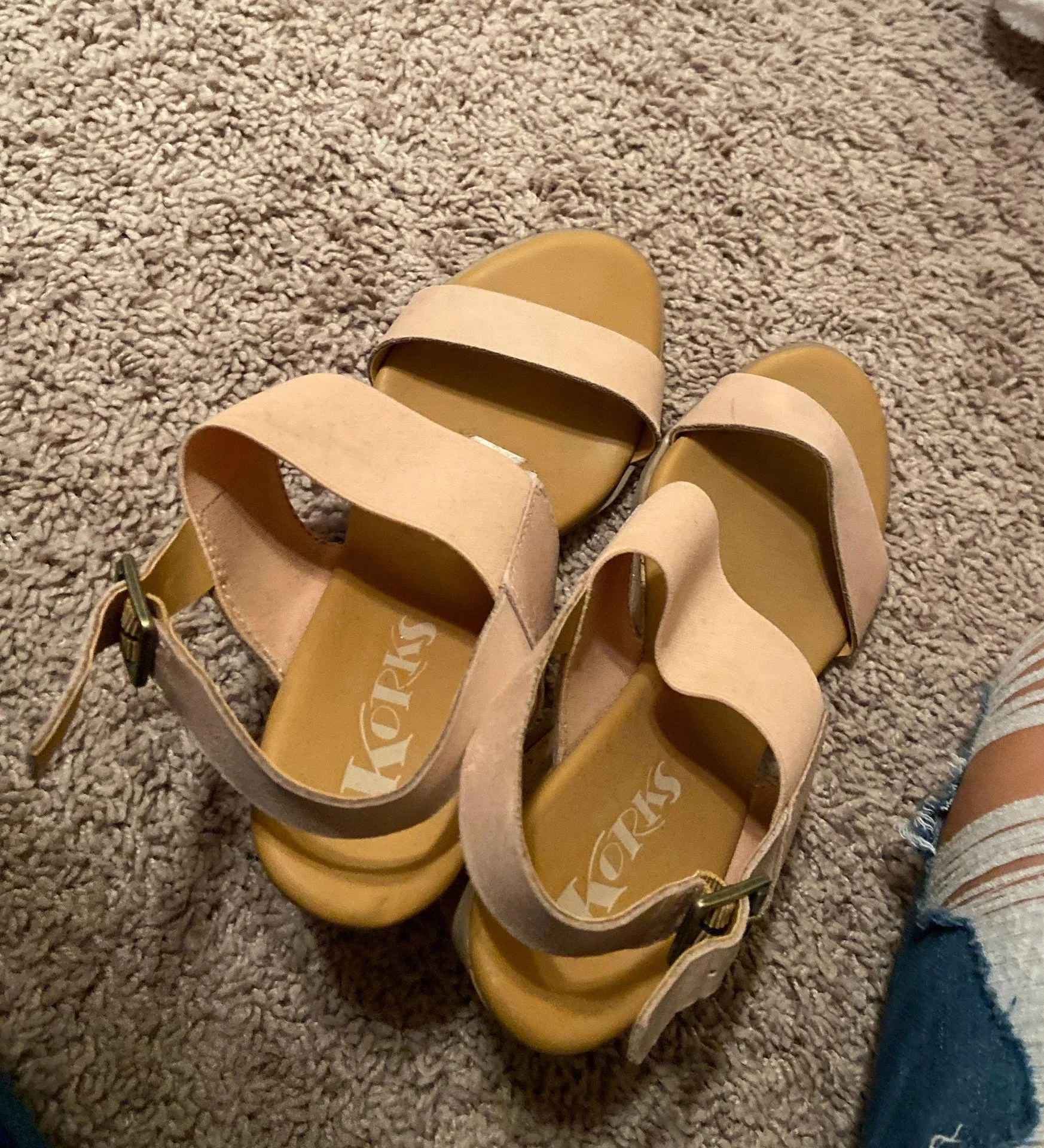 Wedge Heel Multiple Size 7.5 - Image 3