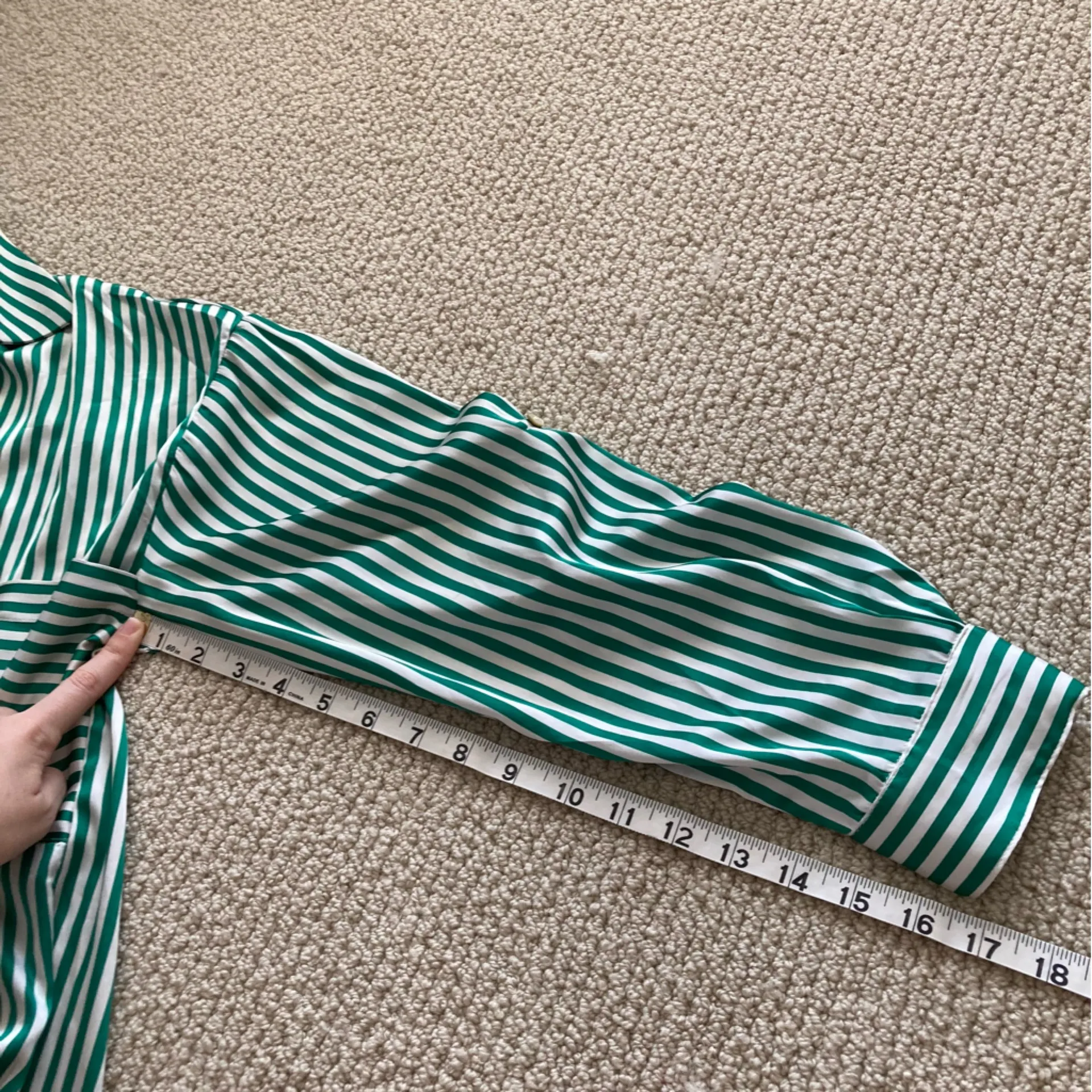 Vine & Love Striped Oversized Button Down Blouse Shirt Top Size Small Silky EUC - Image 8