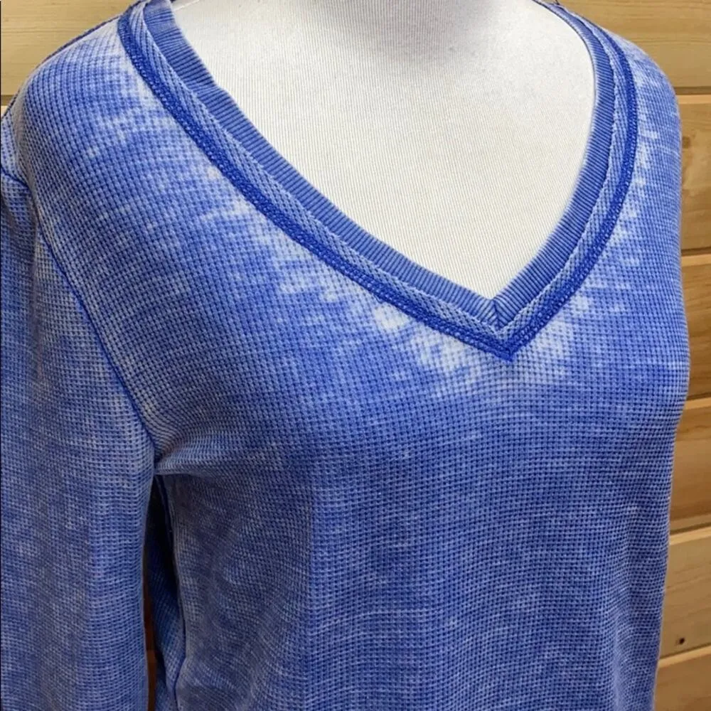 Peyton Jensen Burnout Distressed V-Neck Thermal SM - Image 2