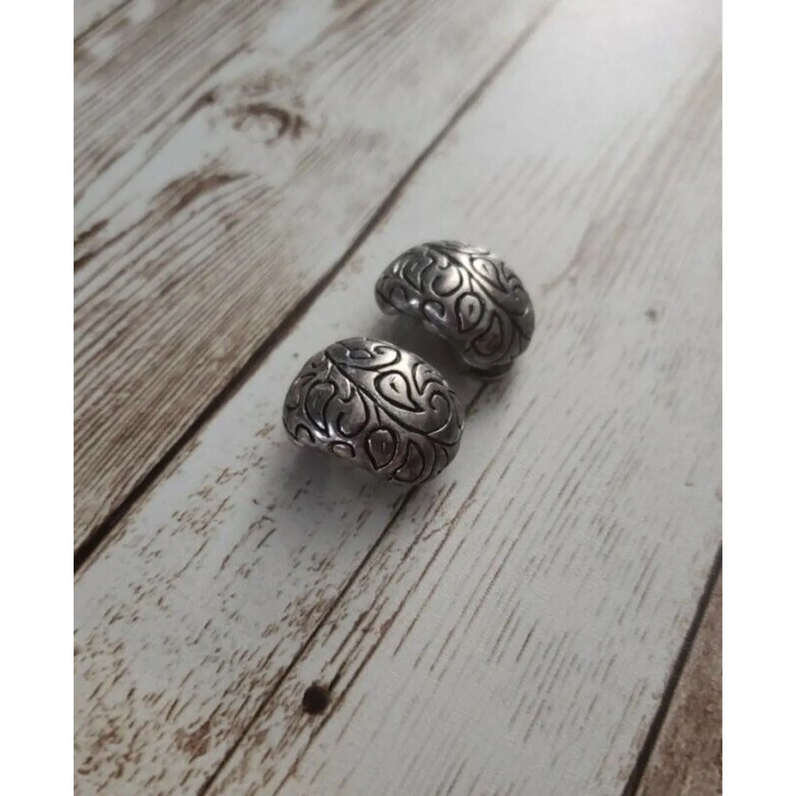 Vintage Clip On Earrings - Image 2