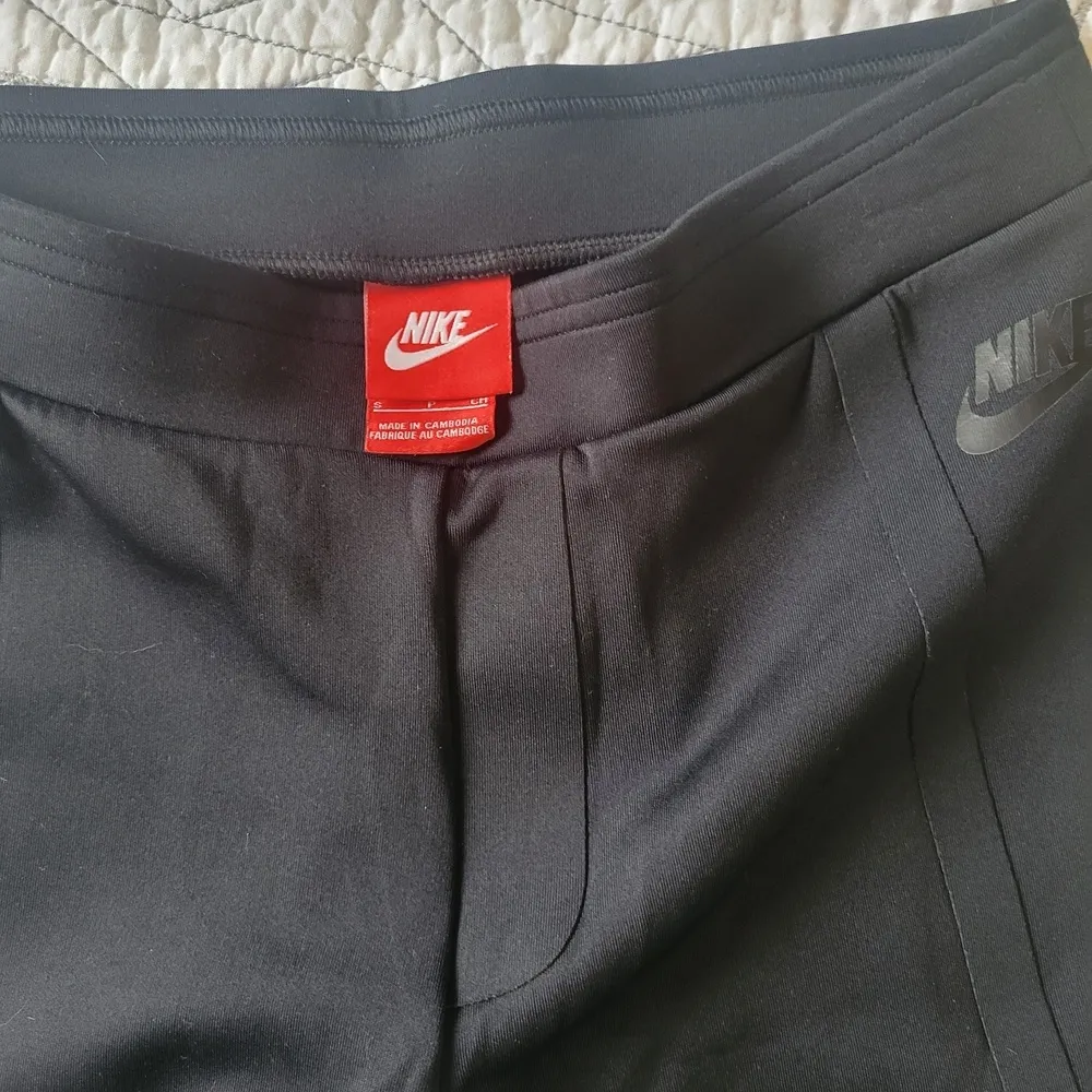 Nike Black High-Waisted Performance Leggings - Image 6