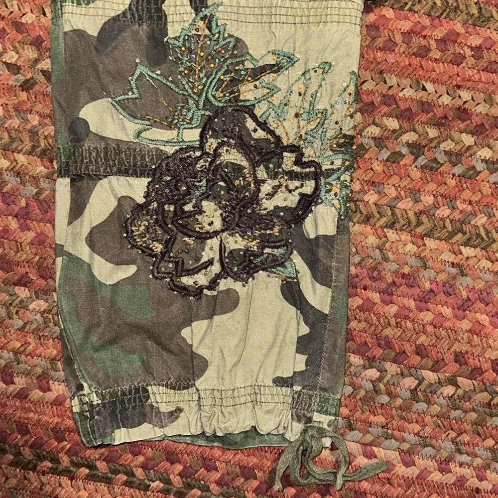 RETRO Y2K ARMY CAMO CARGO UTILITY CROP PANTS Green Size undefined - Image 3