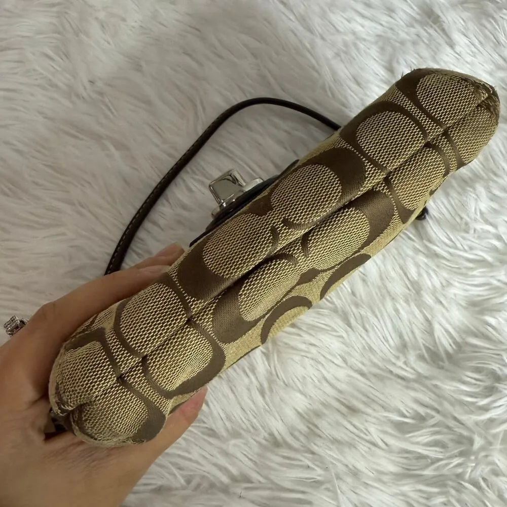 y2k COACH Turnlock Brown Signature Canvas Wristlet - Image 3