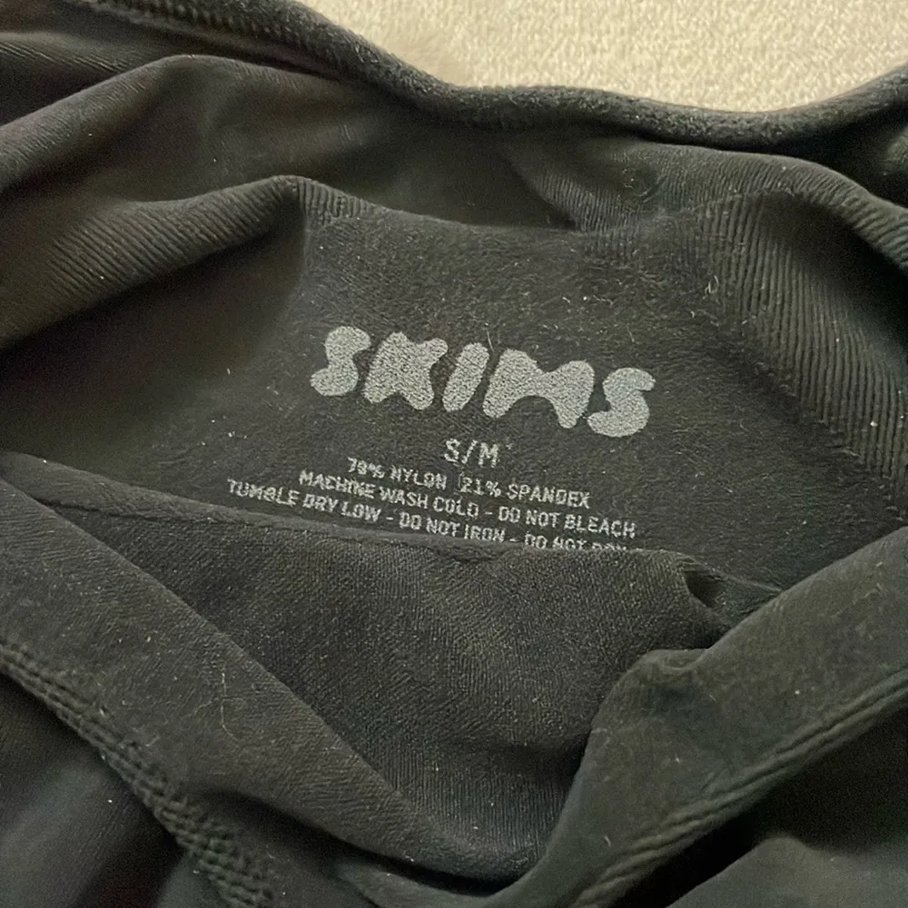 NWOT Skims Sculpting Briefs Bodysuit Size S/M Black - Image 7