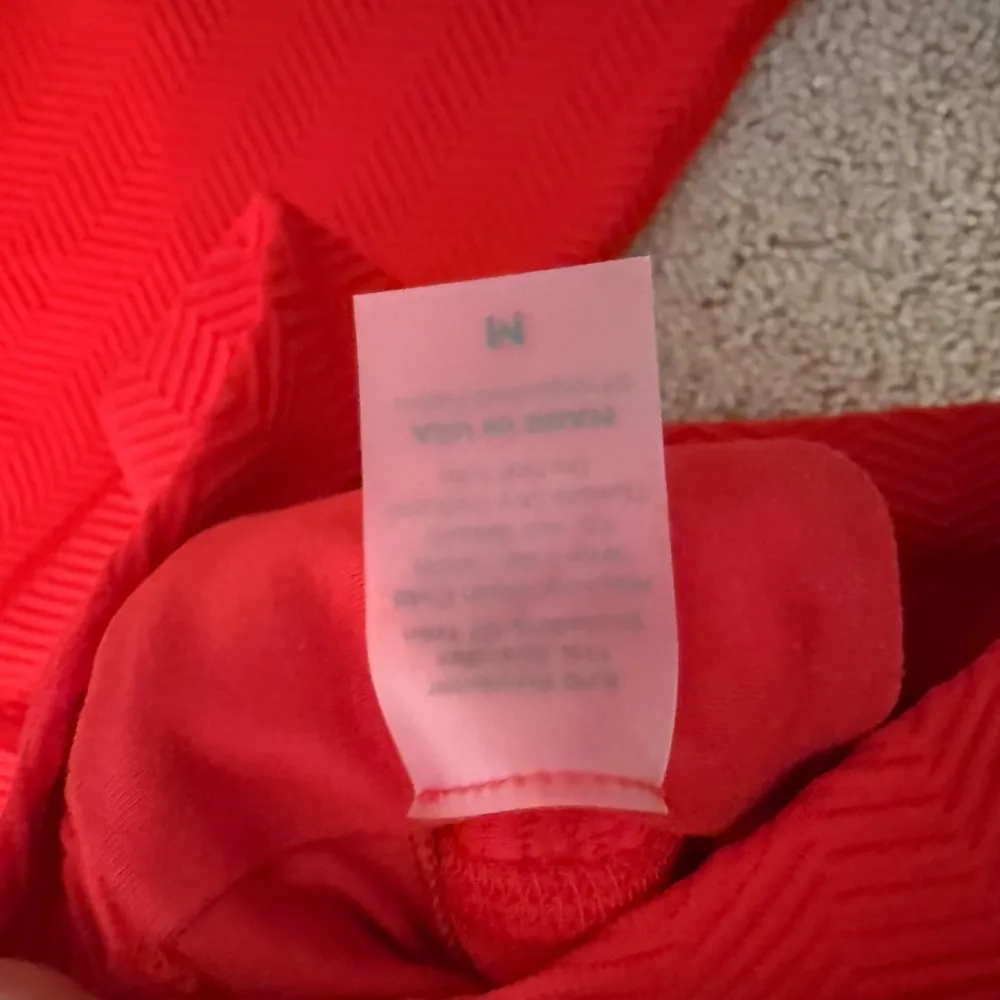 Bombshell Leggings and Sports Bra Set- cross listed on Mercari! - Image 4