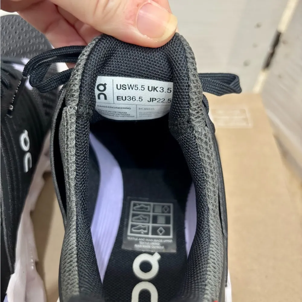 swift. Magnet & Lavender . Size 5.5. **Fits like a Size 5** - Image 7