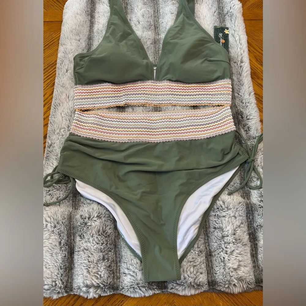 Blooming Jelly
High Waisted Bikini Sets Tummy Control Swimsuits Color Block - Image 3