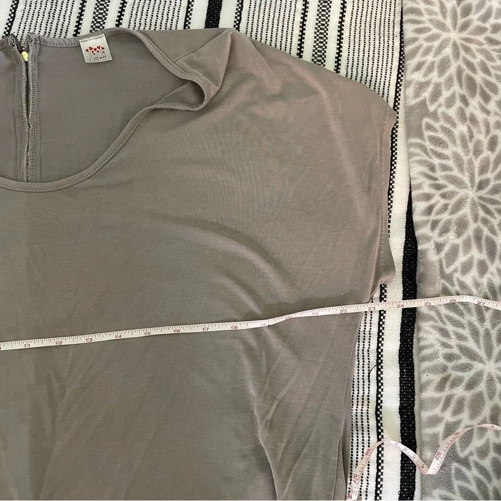 J.O.A.‎ Light Gray Relaxed Short Sleeve Tee size Medium Oversized Lounge Tunic - Image 8