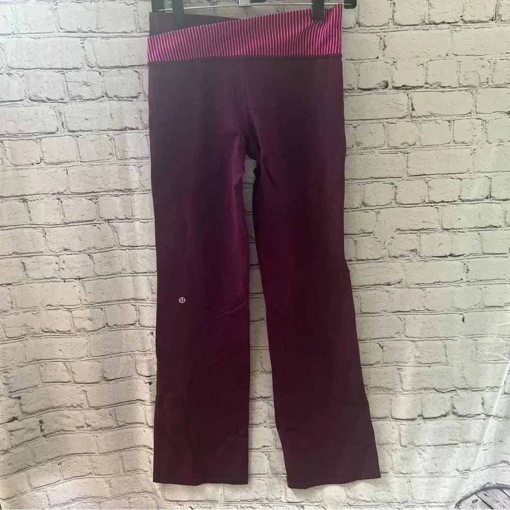 Lululemon Burgundy Red and Pink Boot Cut‎ Style Leggings Size 8 - Image 3