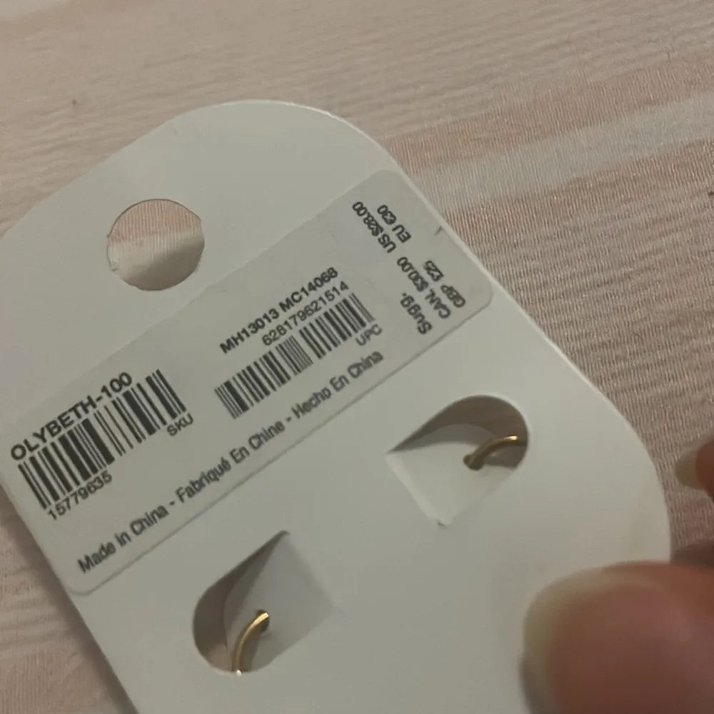 Aldo Huggies hoop - Image 3