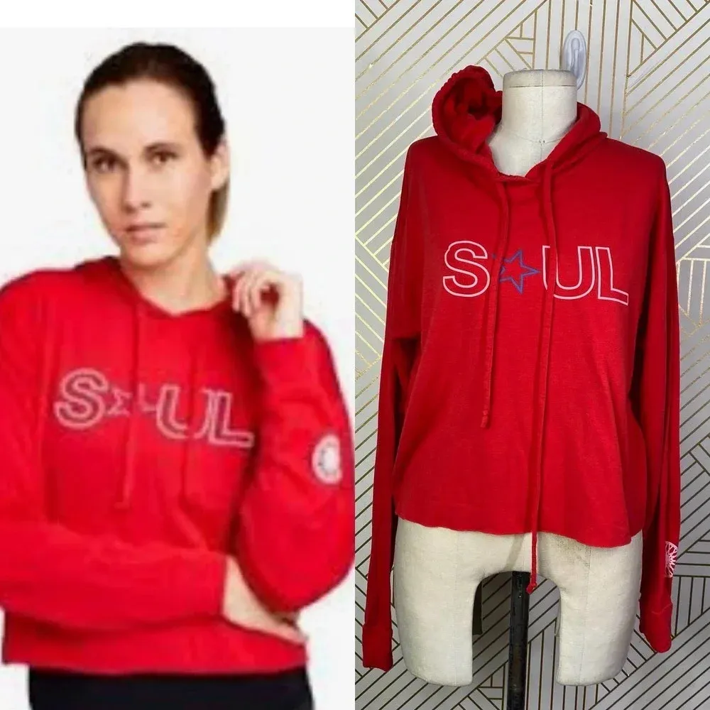 SoulCycle Star Logo Cropped Red Hoodie Sweatshirt Size US Medium - Image 2