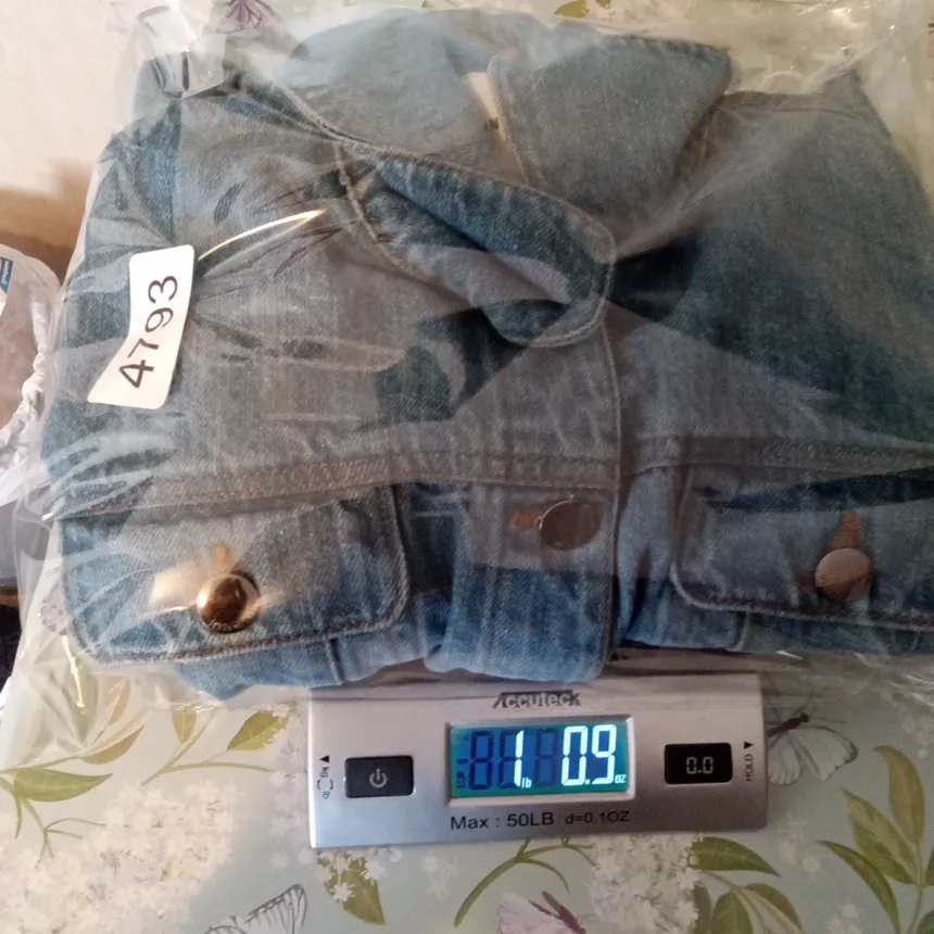 Stylish Blue Denim Jacket Cropped Layer Button Down Womens Xs - Image 12