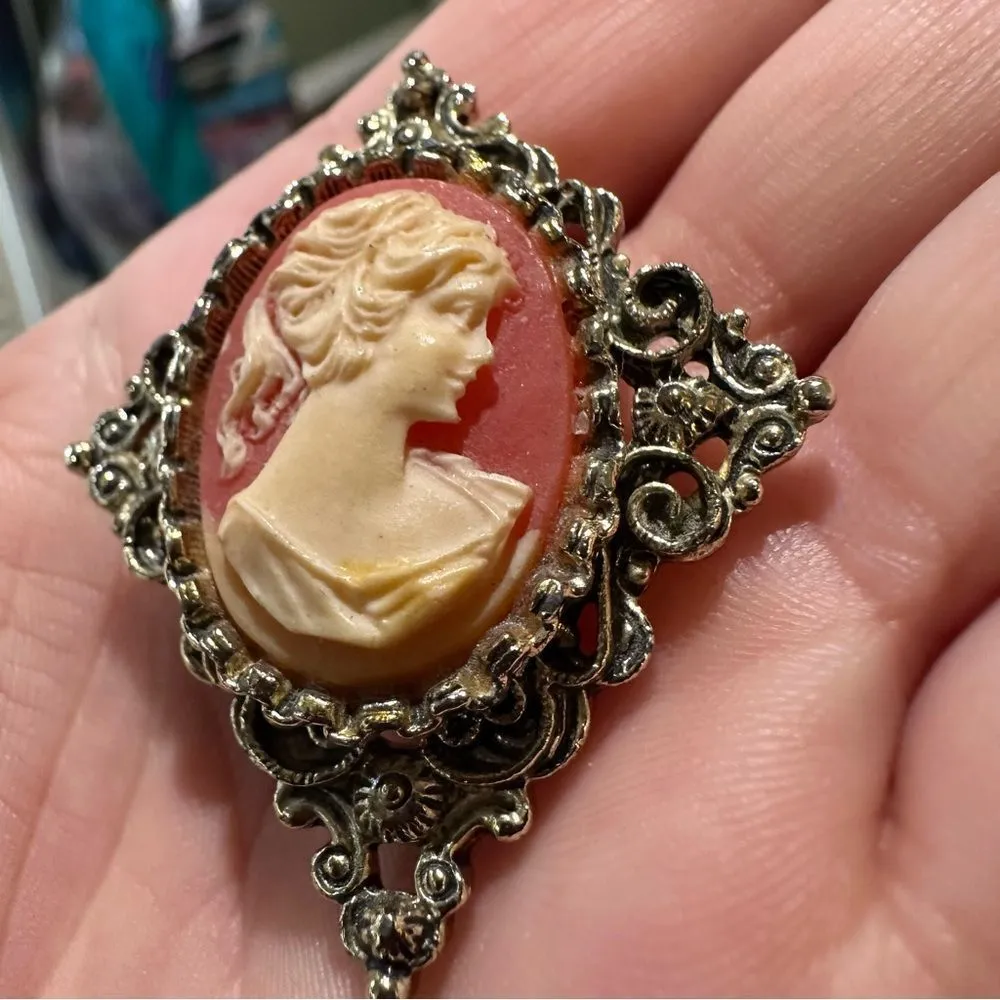 Gerry's Signed Vintage Faux Resin Cameo Framed Woman Brooch Pin Pendant Pink - Image 3