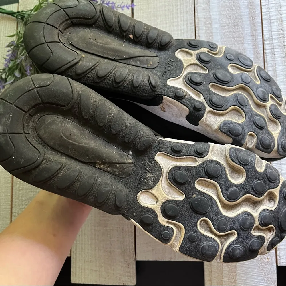 Nike  Air Max 270 - Image 4