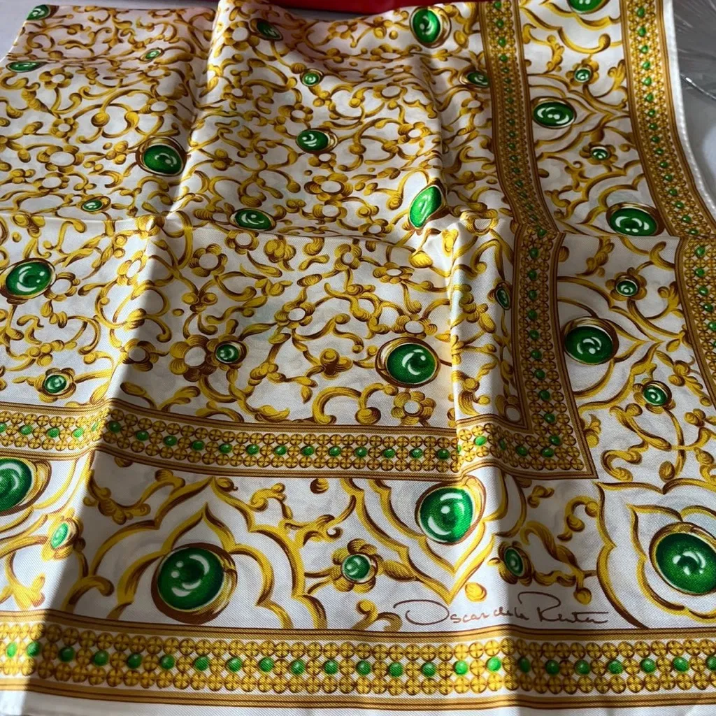 Oscar de la Renta Silk Scarf - Image 3