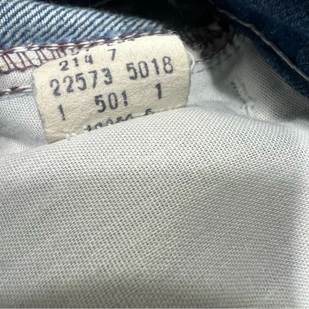 Vintage Levi’s movin on  Blue Denim flare leg Jeans size 31x34 embellished disco - Image 13