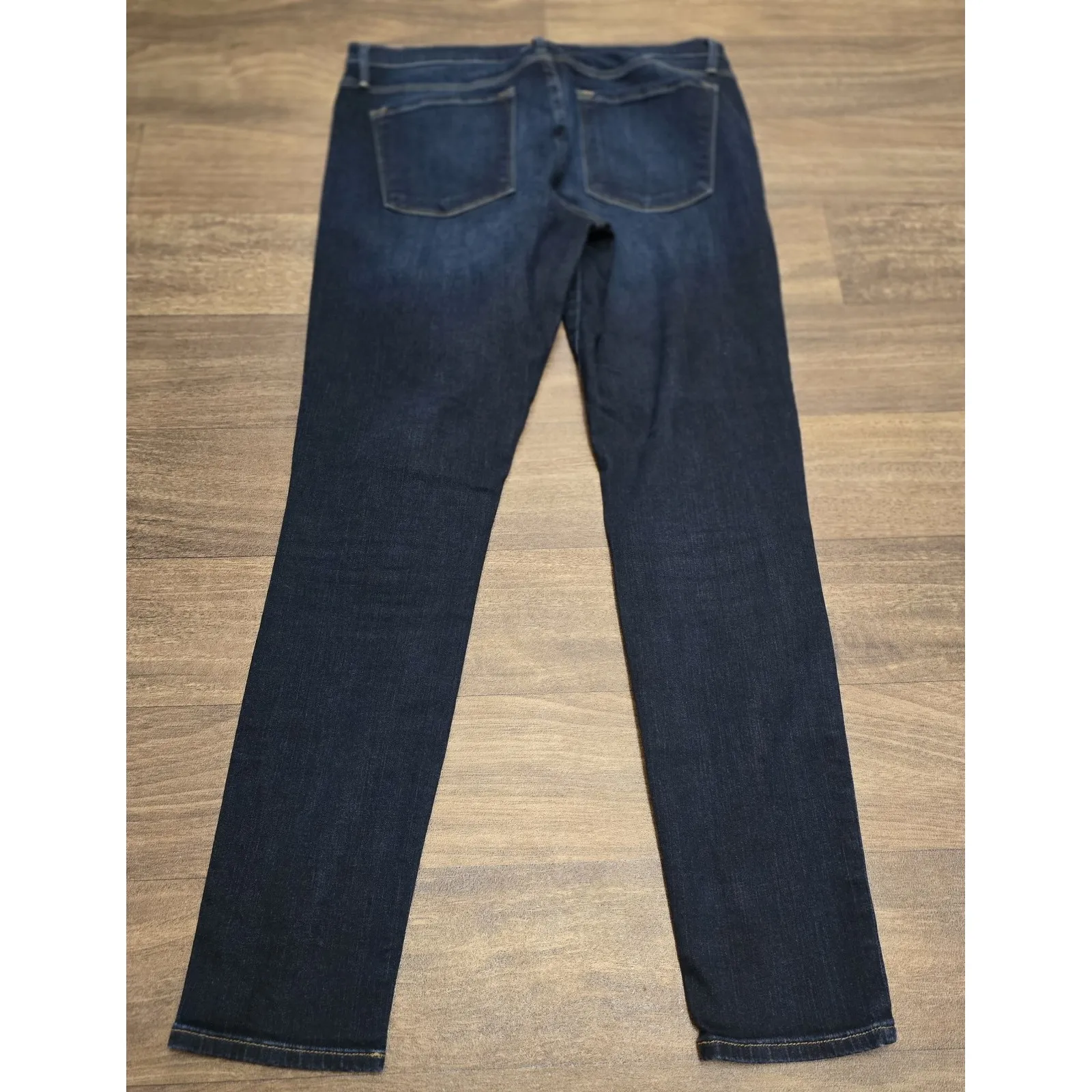 Frame Le Skinny‎ De Jeanne Wellington Wash Size 30 LSJ132 - Image 2