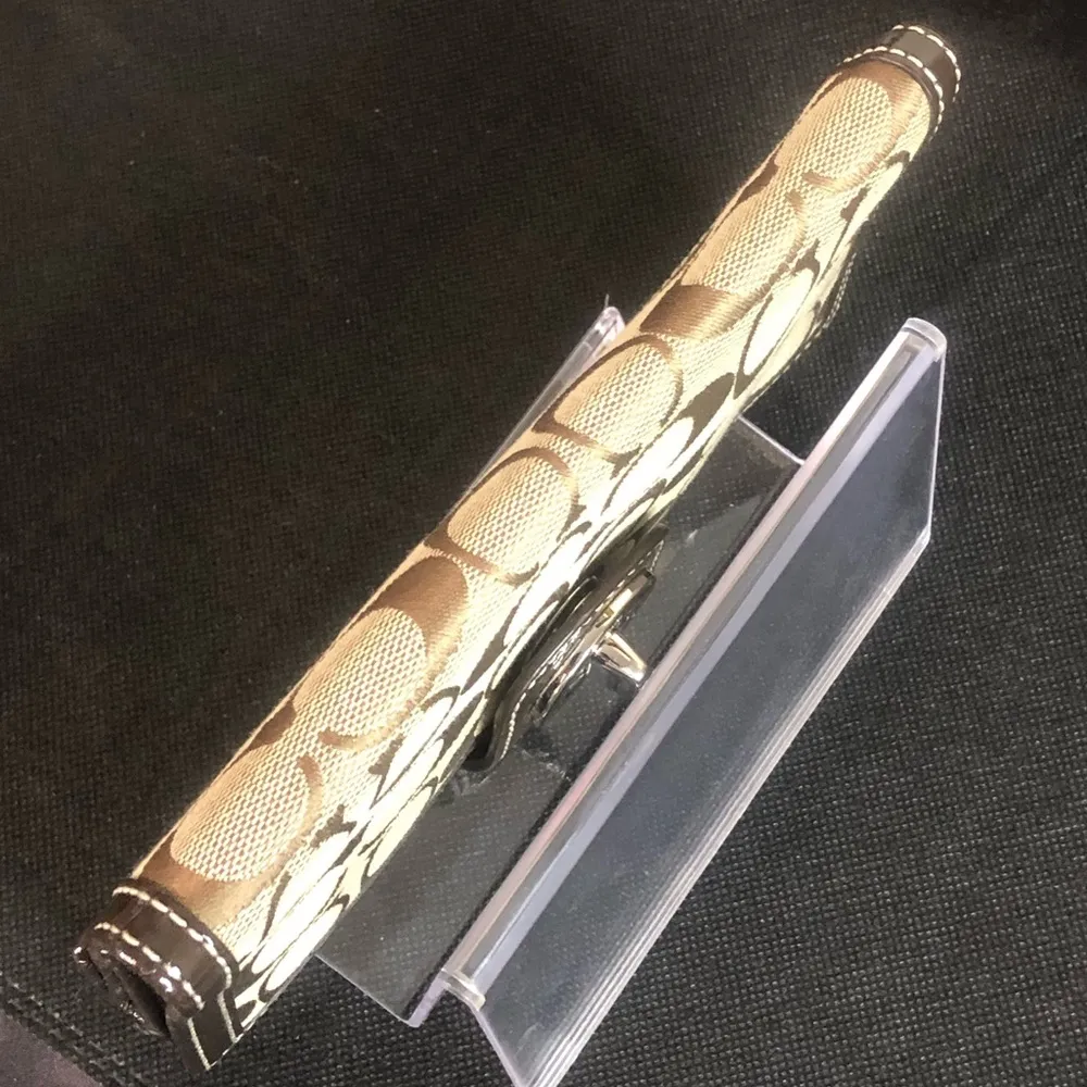 COACH Brown Monogram Silver Twist Lock Bifold Wallet with Contrasting Stitch - Image 6